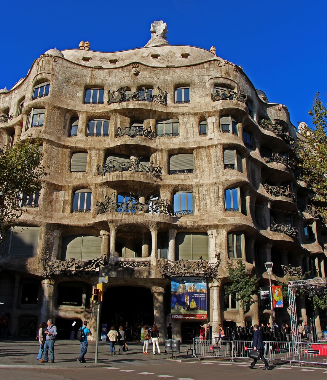 Каса (Дом) Мила (Ла-Педрера) Барселона, Испания