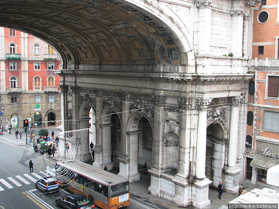 Основание моста через улицу 20 Сентября