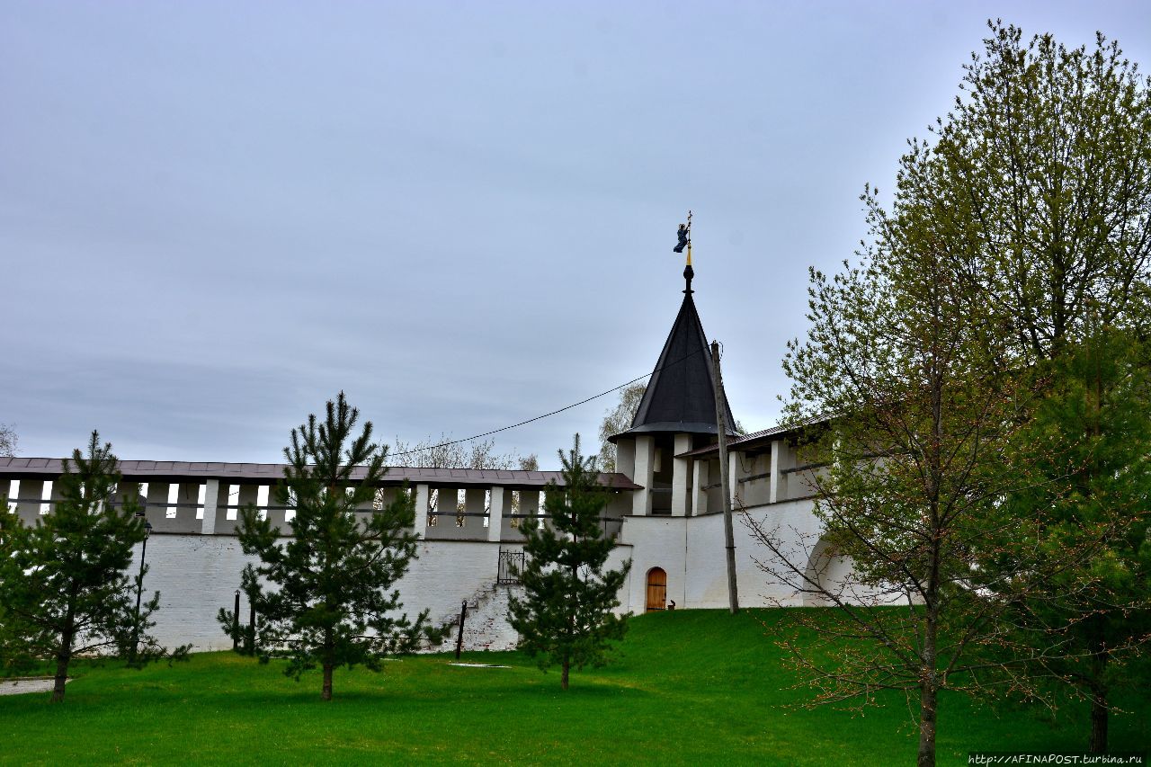 Свято-Успенский монастырь Старица, Россия