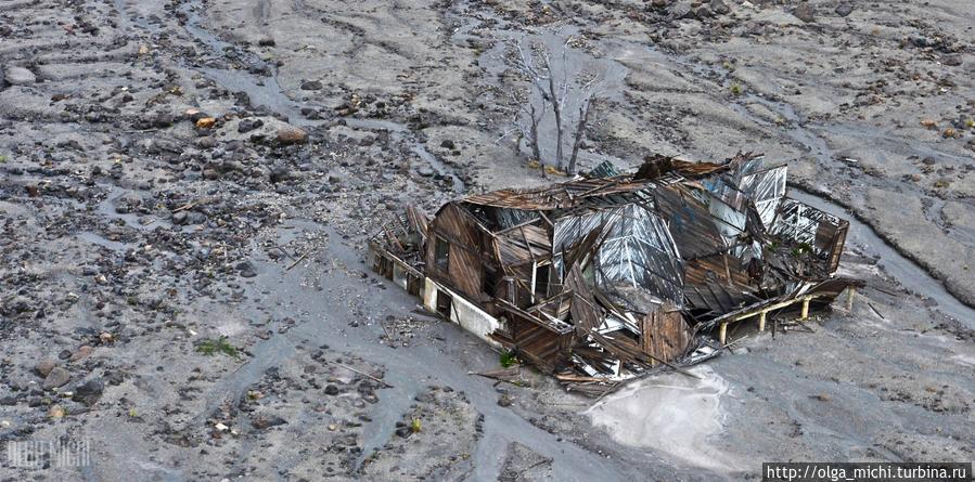 Остров Монтсеррат. Плимут. 18 лет после извержения вулкана.
