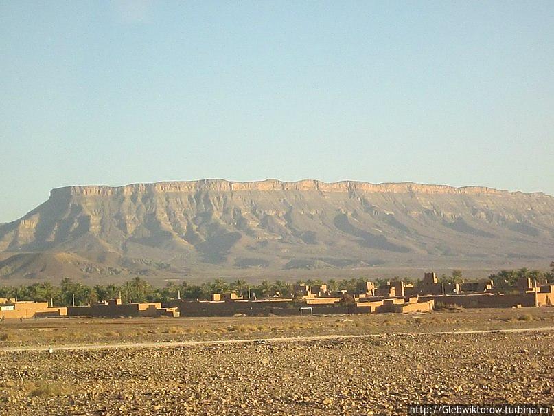 По пути в Загору Загора, Марокко