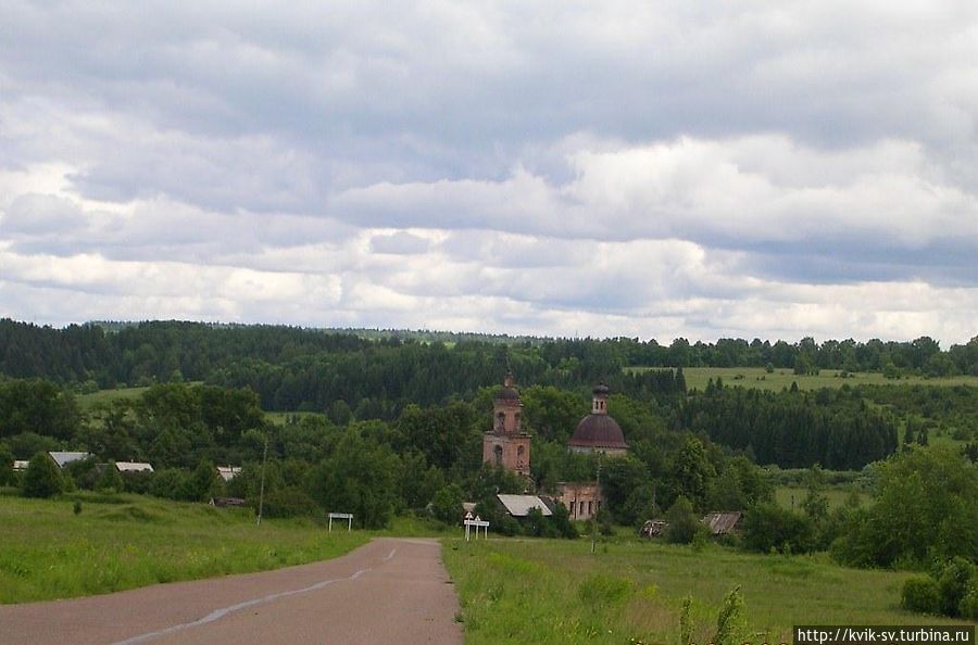 Вид со стороны по пути в Уржум,  2005 год. Архангельское, Россия