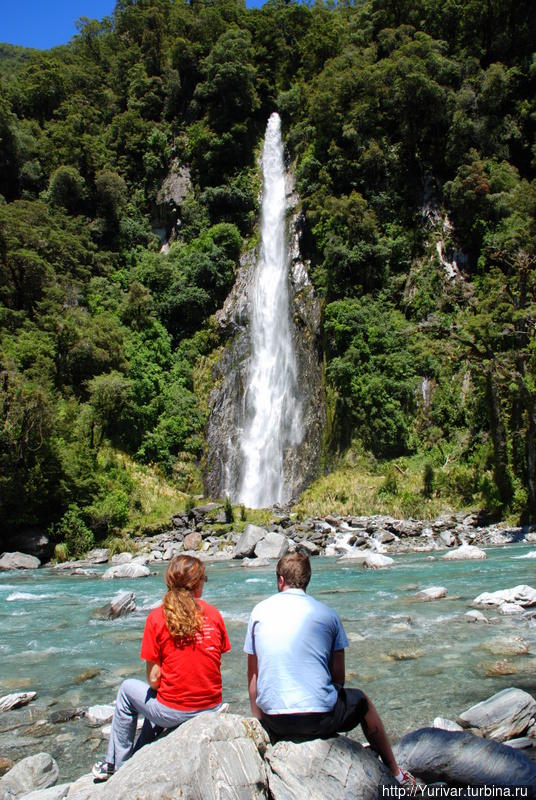 Водопад Thundercreek Falls Хааст, Новая Зеландия