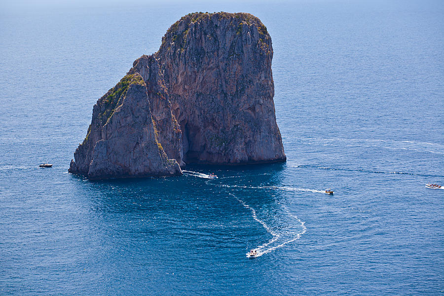 Голубой грот — главная достопримечательность острова. Остров Капри, Италия