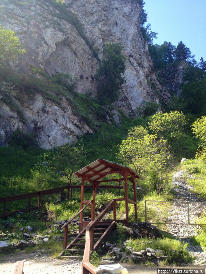 Так облагородили вход в Тавдинские пещеры Перевал Кату-Ярык, Россия