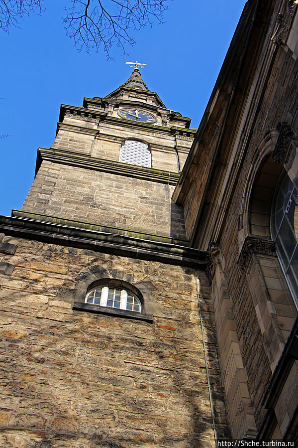 Притяжение каменных плит. Приходская церковь Св. Кутберта Эдинбург, Великобритания