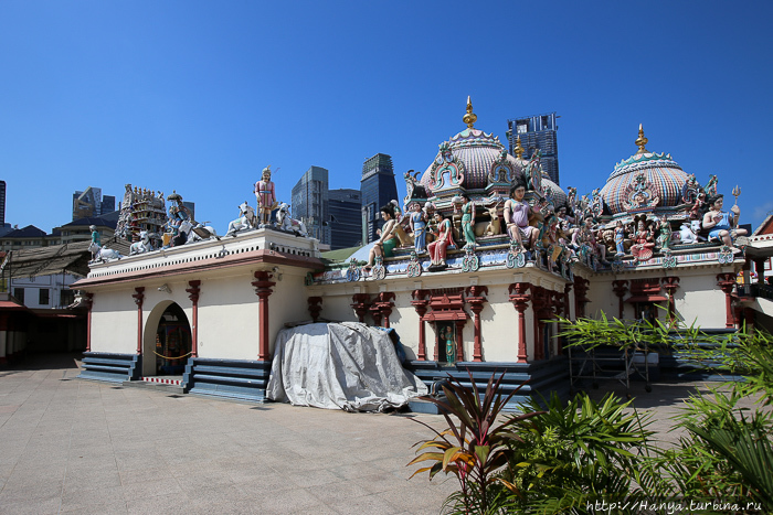 Храм Шри Мариамман Тэмпл. Северная часть храмового комплекса. Фото из интернета