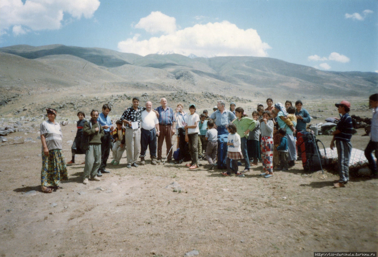 Жители стойбища пастухов, 2001 год