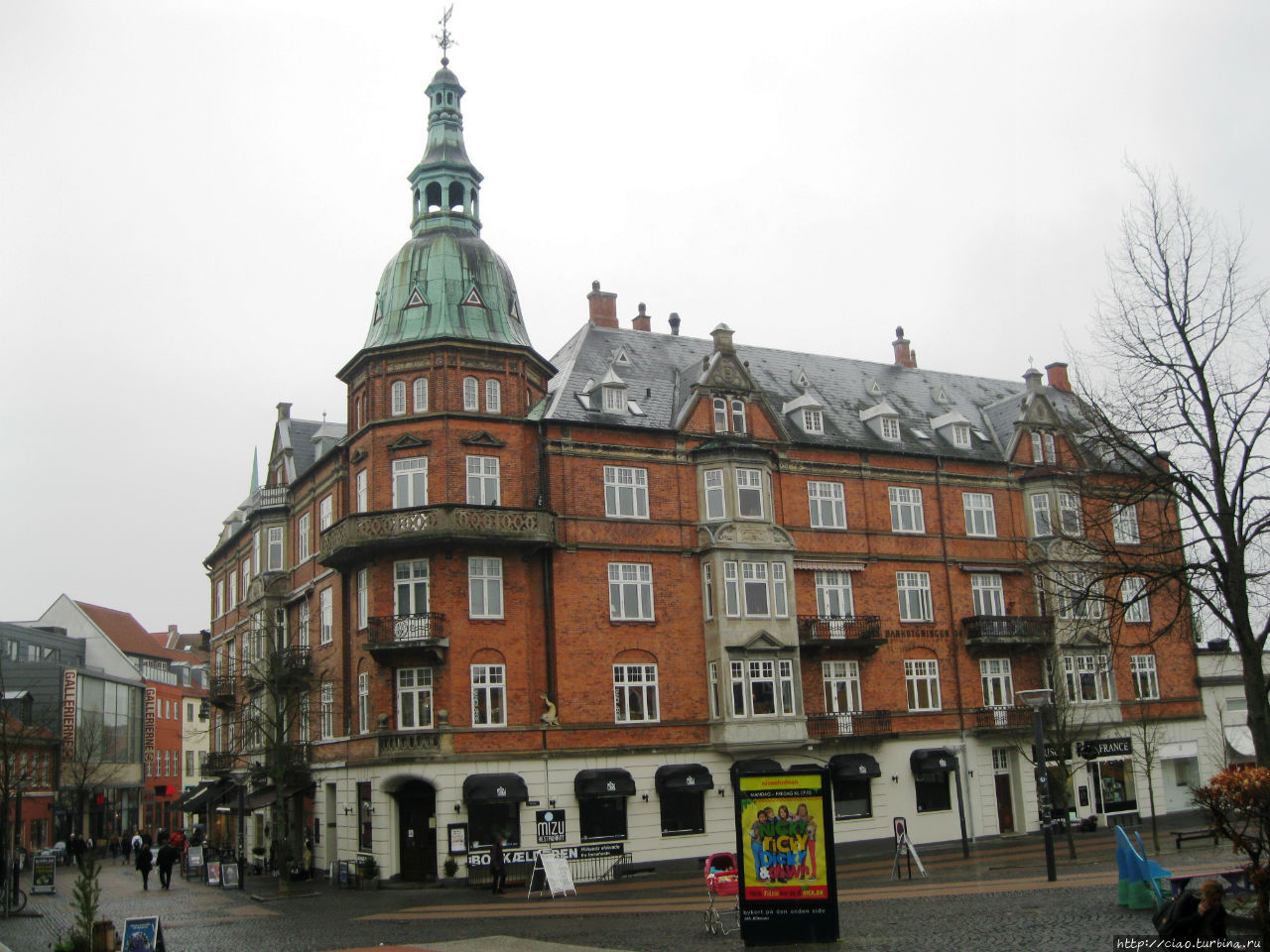 Городок Хиллерёд – типичный провинциальный городок с населением около 30 тысяч.