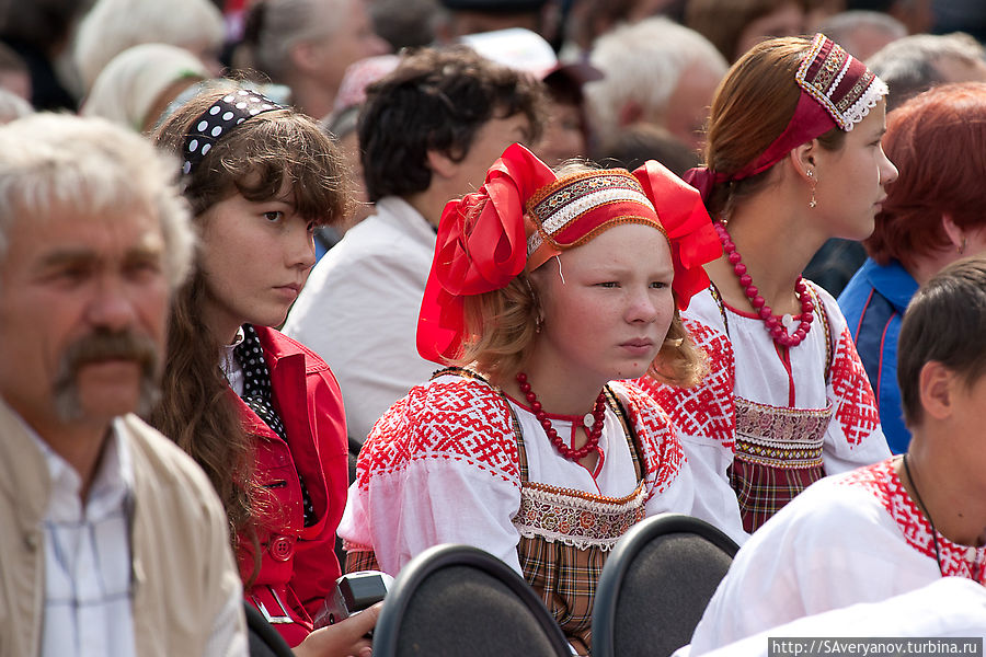 Участники в национальных костюмах Уинское, Россия