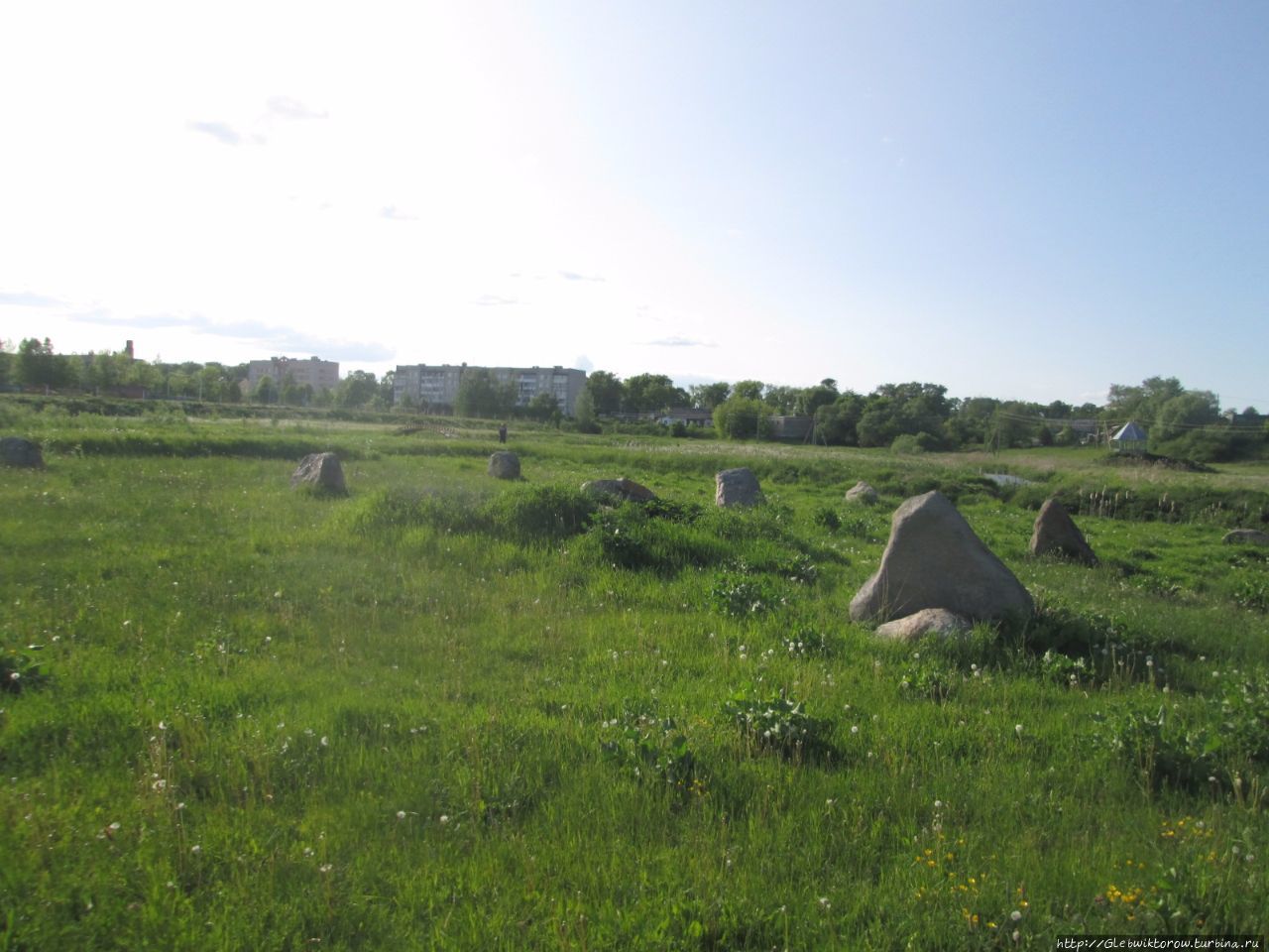 Прогулка к деревянной церкви на окраине Шарковщина, Беларусь