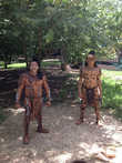 Индейцы майя в национальной одежде.