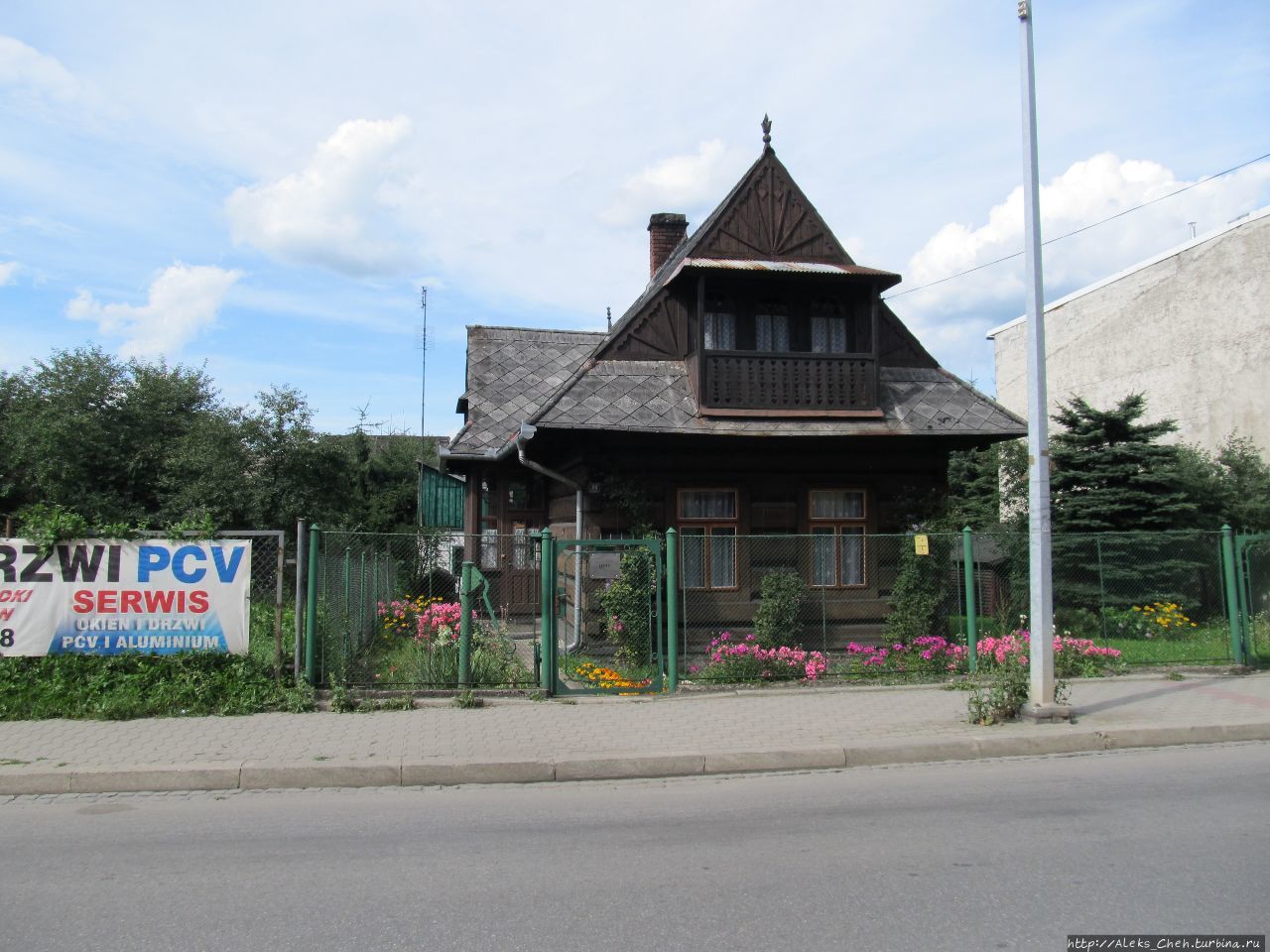 Образец подхалянской архитектуры Новы-Тарг, Польша