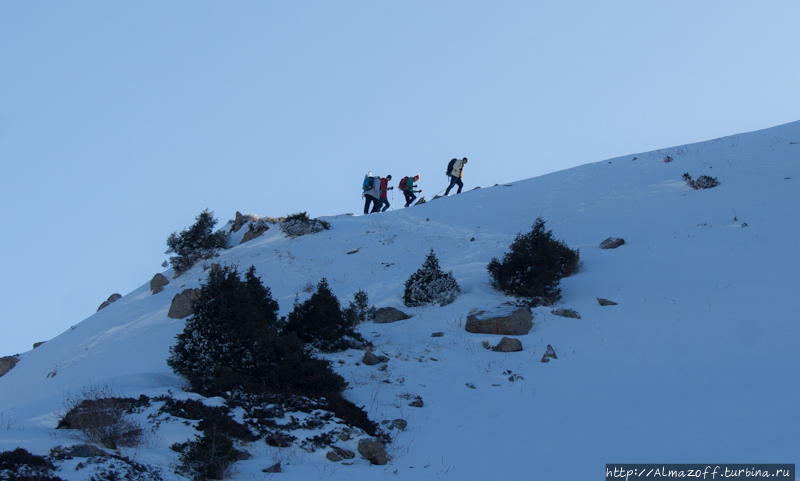 Tres amigos y cuatro cumbres Иле-Алатауский Национальный Парк, Казахстан