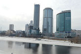 Екатеринбург-Сити. Вид с моста на улице Челюскинцев