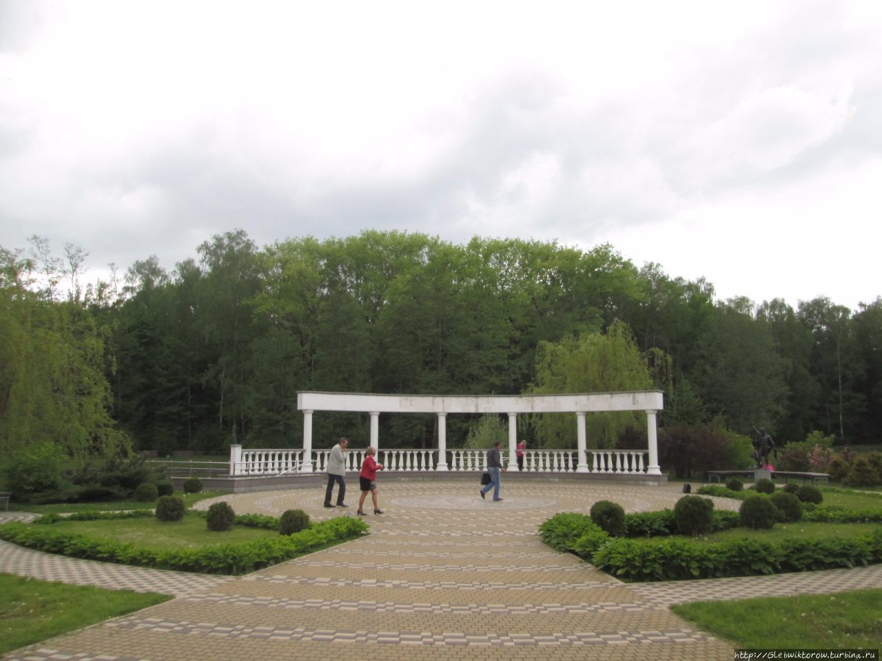 Прогулка по Ботаническому саду — от входа до озера Минск, Беларусь