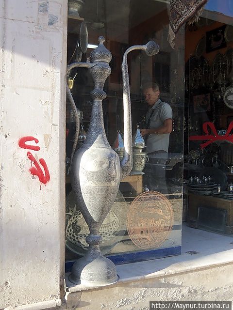 Особый вид серебряных изделий , называемый толкари.
Стал известен именно в Мардине. Мардин, Турция