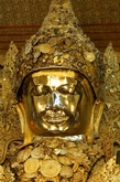 За этой золотой маской скрывается, как считается, прижизненное изображение Будды.