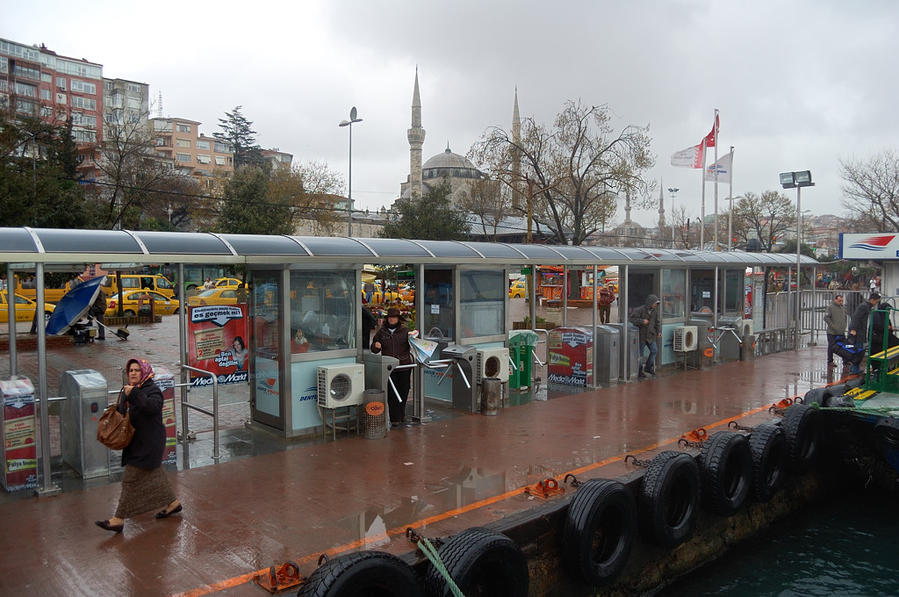 В порту Ускюдар Стамбул, Турция