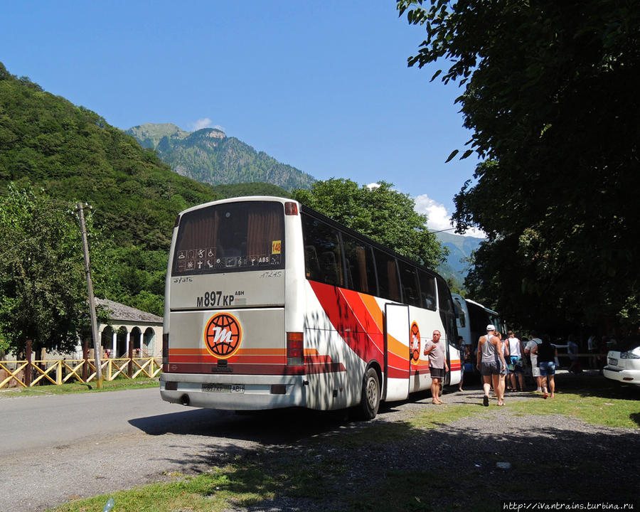 Наш автобус в горах. Рица Реликтовый Национальный Парк, Абхазия