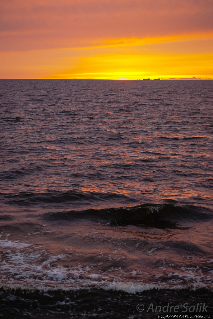 Сквозь волну Рига, Латвия