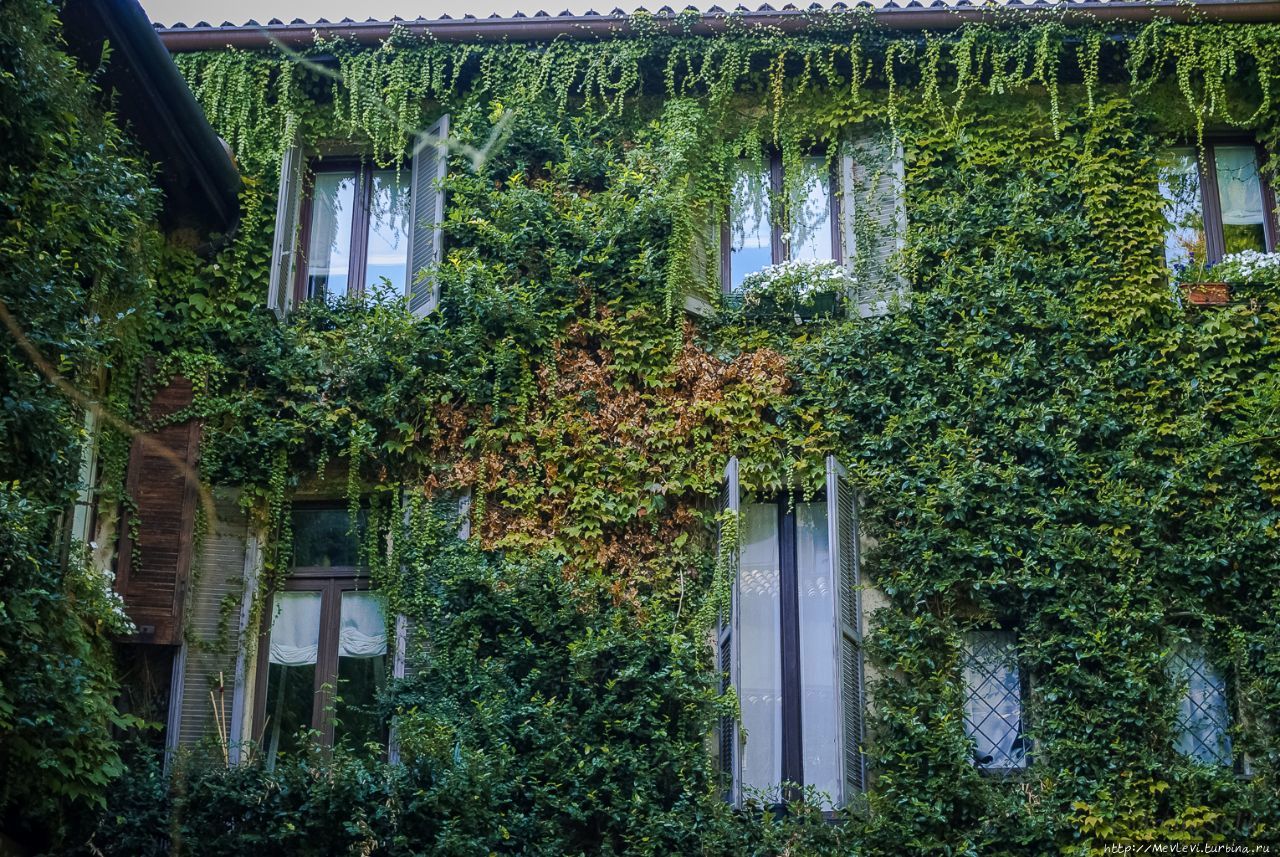 Дом Ателлани Милан, Италия