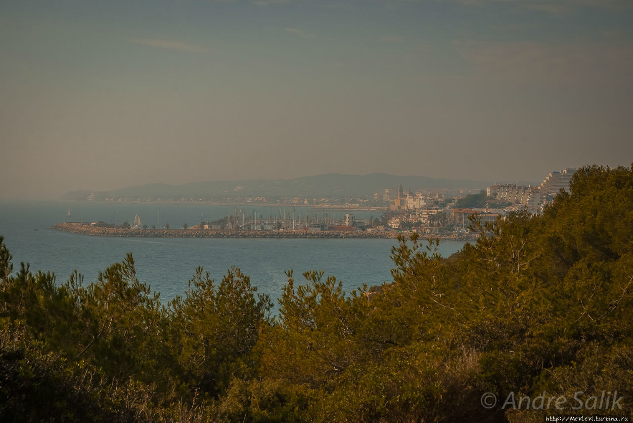 Зимнее утро на Средиземном Ситжес, Испания