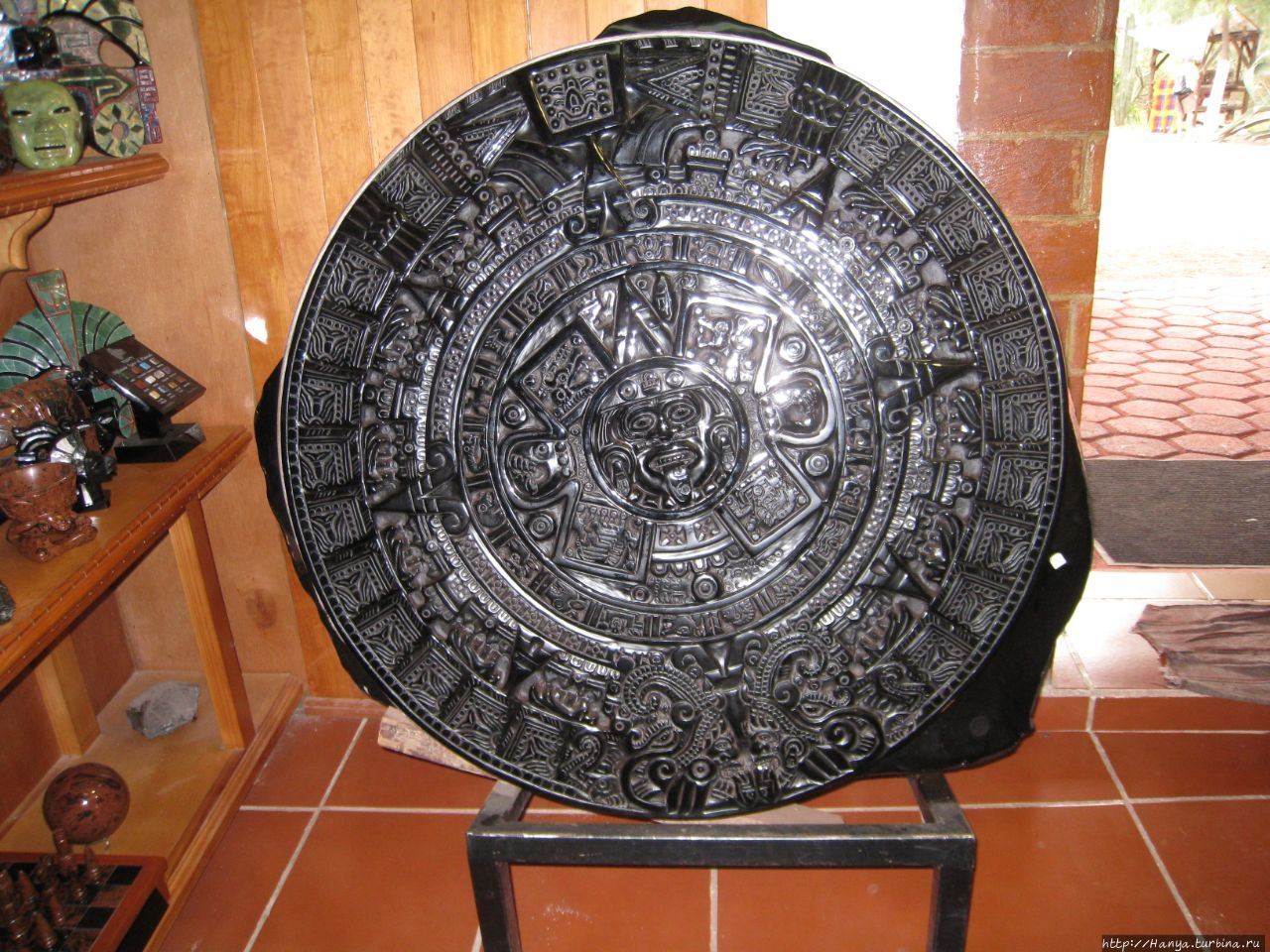 Каменотесная мастерская с сувенирным магазином Теотиуакан пре-испанский город тольтеков, Мексика