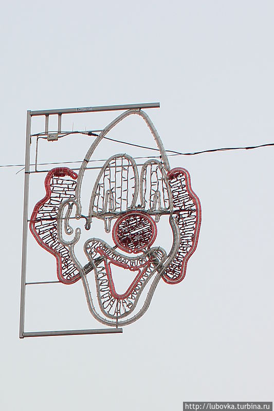 Даты проведения Карнавала на Канарах зависят от Пасхи: он оканчивается перед началом католического Великого поста. Поэтому Карнавал чаще всего проходит в феврале, реже – в марте. 
В 2013 ГОДУ КАРНАВАЛ НА ТЕНЕРИФЕ БУДЕТ ПРОХОДИТЬ С 06 ФЕВРАЛЯ ПО 17 ФЕВРАЛЯ ПОД ДЕВИЗОМ «BOLLYWOOD»