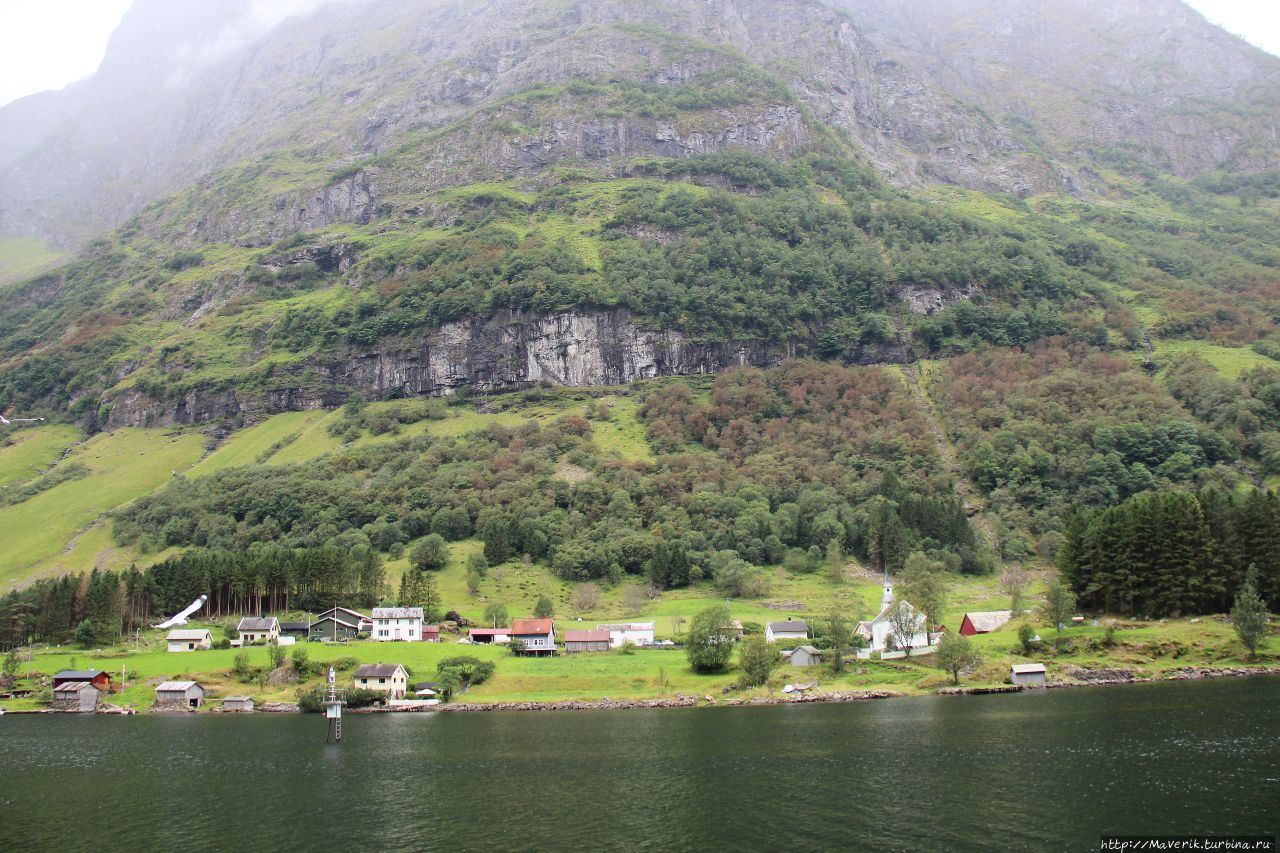 Неройфьорд - круиз по самому узкому в мире фьорду