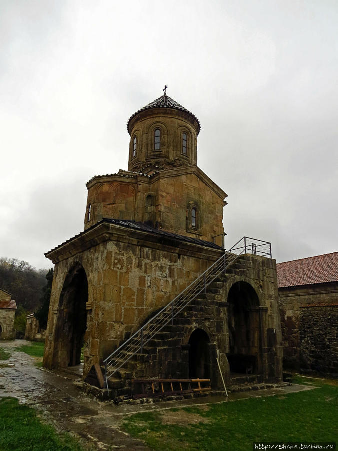 Гелатский монастырь Мотсамета, Грузия