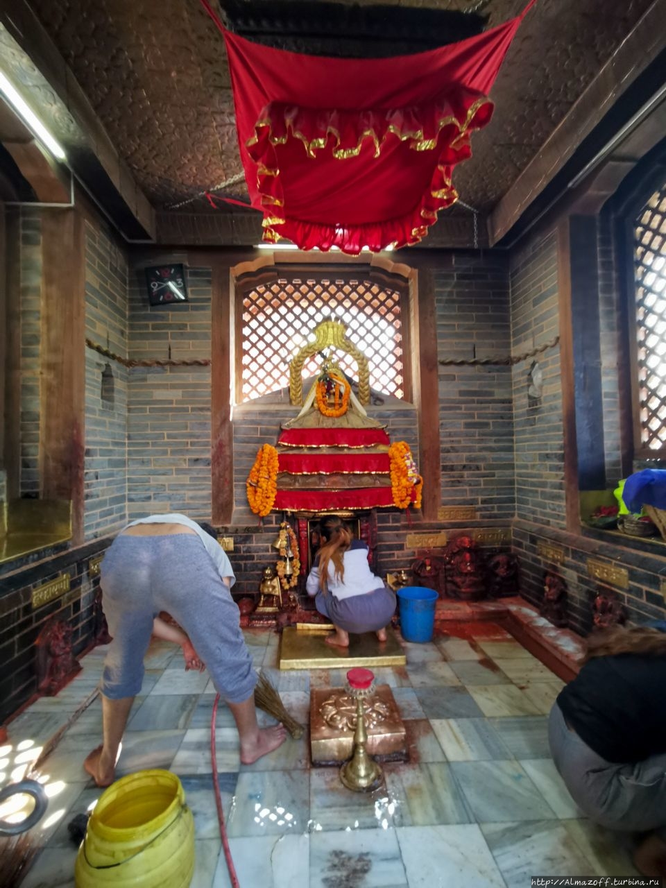 Индуистский храм Индраяни Катманду, Непал