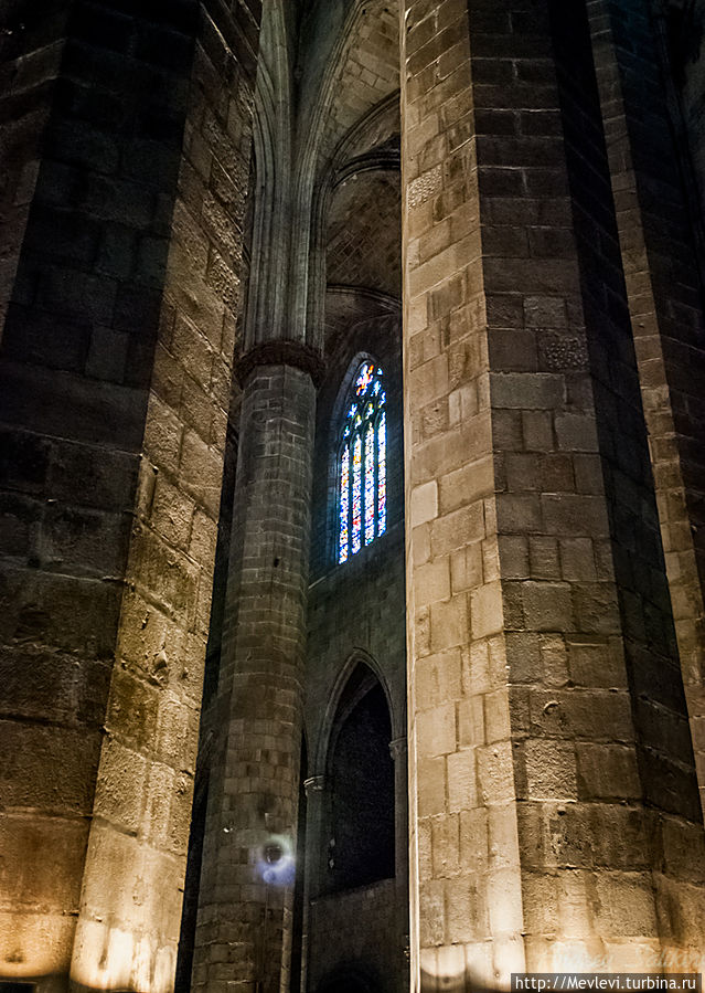 Санта-Мария-дель-Мар — готическая церковь в Барселоне Барселона, Испания