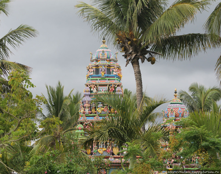 Тамильский храм на овраге Бланш Сен-Пьер, Реюньон