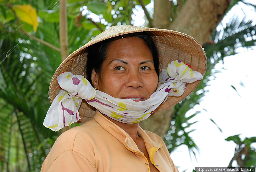 ...Ну и что, что не красавица! Зато муж постоянно в командировке...