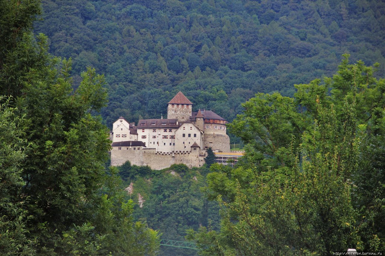 Мы к вам заехали на час