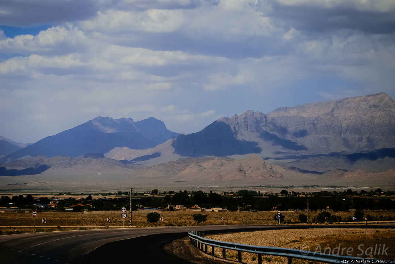 Moshtaghie (Three — Domes) (Kerman) Керман, Иран