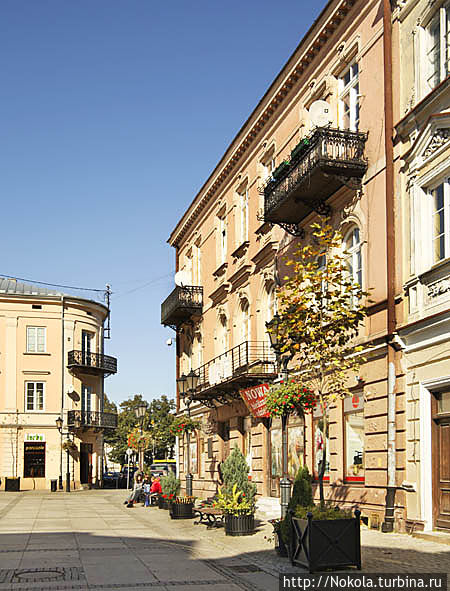 Пётркув Трыбунальски — столица правосудия Пётркув-Трыбунальски, Польша