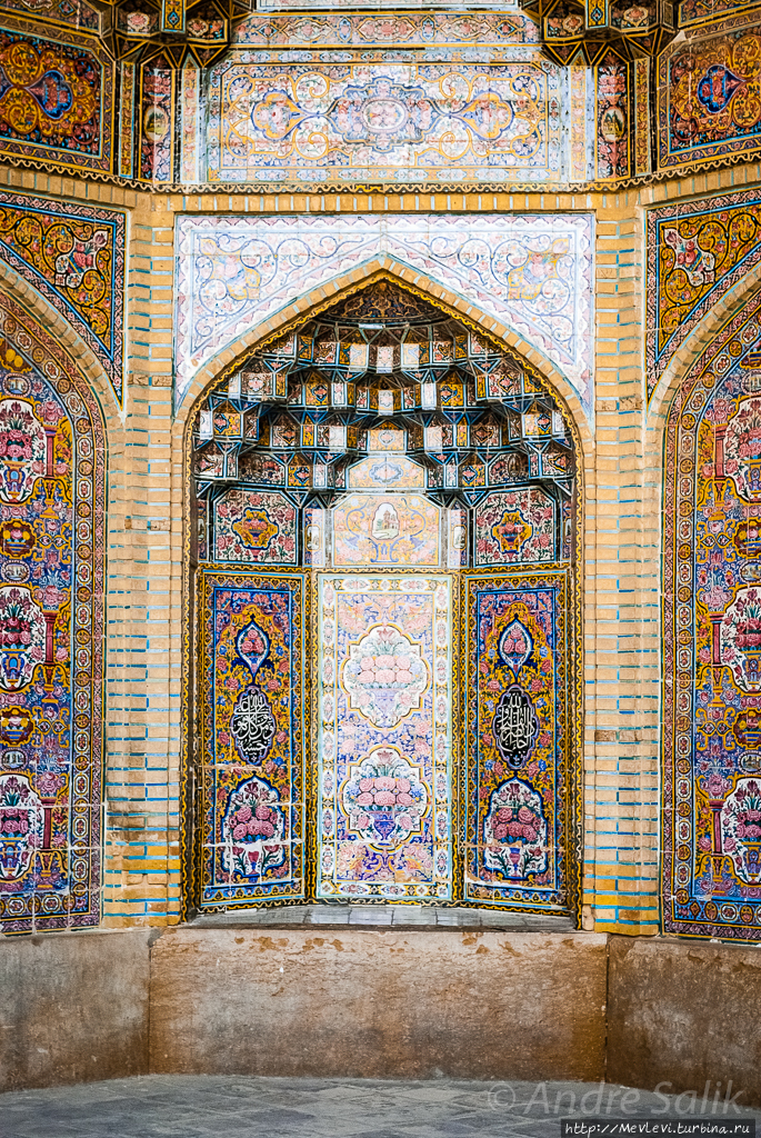 Иран. Шираз. Мечеть Насир аль-Мульк Шираз, Иран