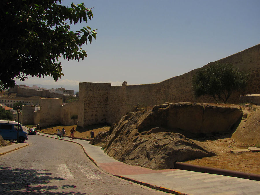 Арабские укрепления начала IX века. Тарифа, Испания