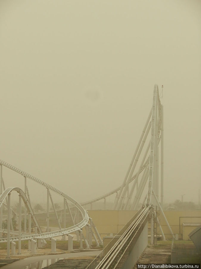 Это и есть самая быстрая в мире горка Абу-Даби, ОАЭ