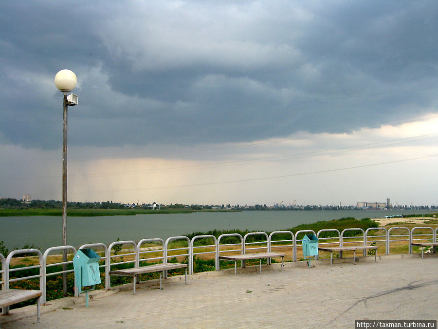 Набережная залива Волгодонск, Россия