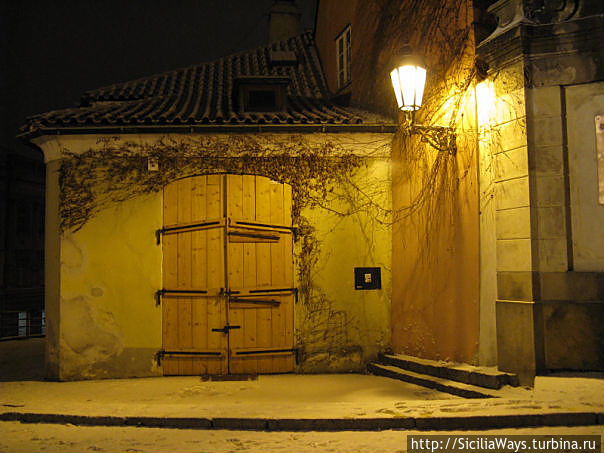 В Страговом монастыре тоже варят пиво, есть ресторан, где пиво можно попробовать http://www.klasterni-pivovar.cz/en/