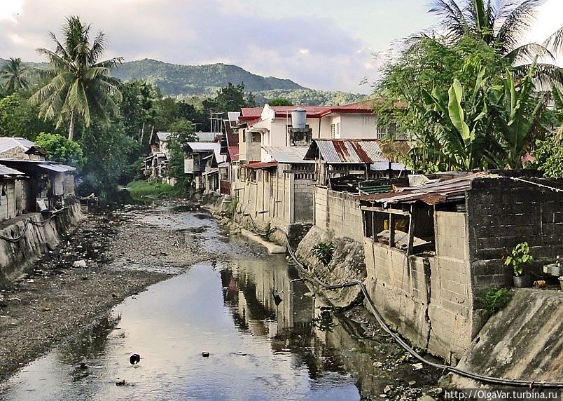* Через Хагну протекает несколько мелких речушек, впадающих в море Хагна, остров Бохол, Филиппины