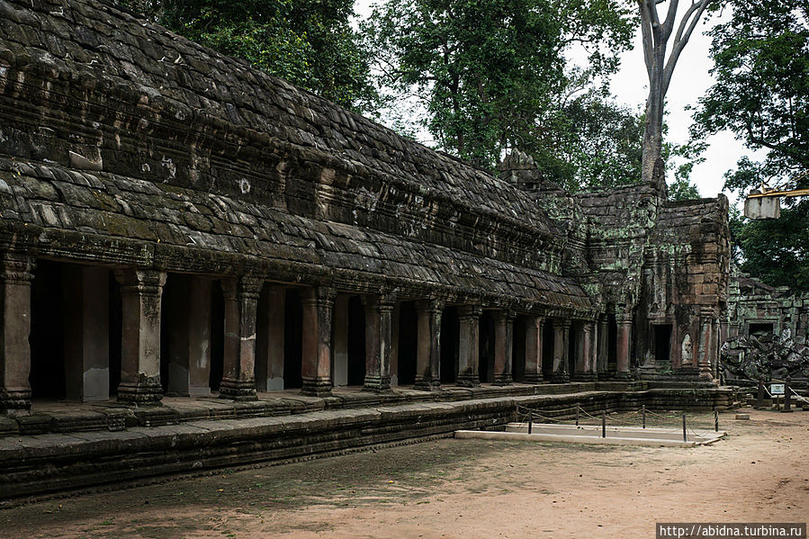 Восстановленное здание Ангкор (столица государства кхмеров), Камбоджа
