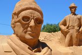 Международный фестиваль скульптур из песка ( FIESA )
в Пера, Португалия