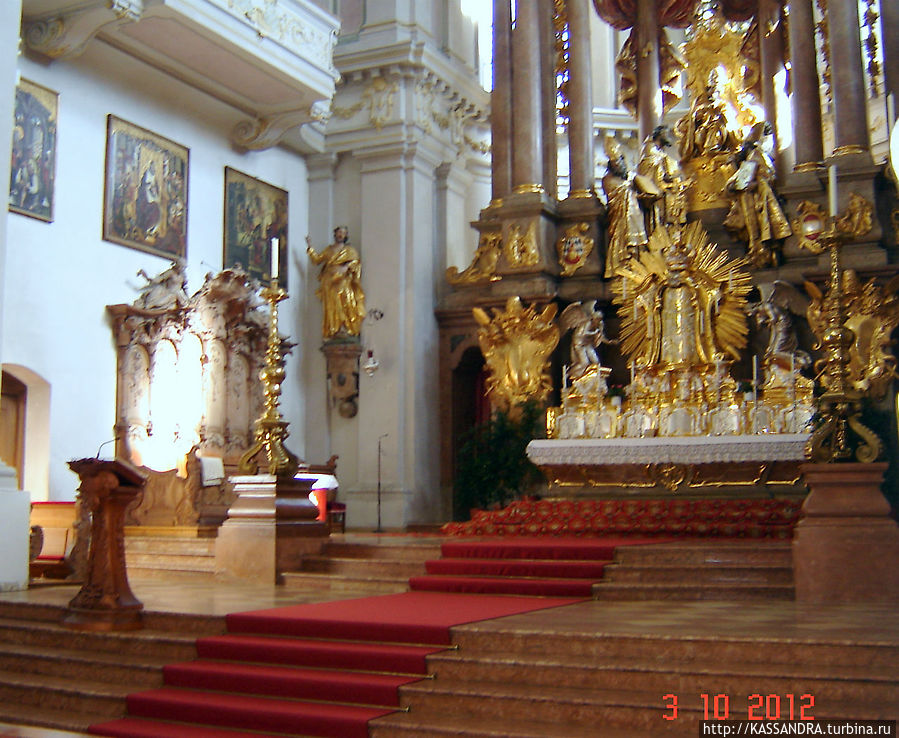 Святой Петр в тиаре папы Римского Мюнхен, Германия