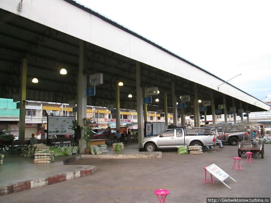 Автовокзалы в Сакон-Накхоне Сакон-Накхон, Таиланд