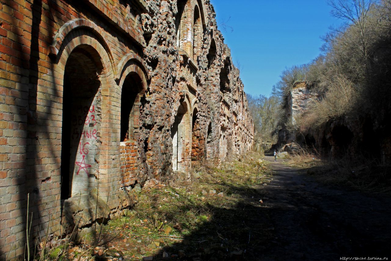 Таракановский форт Тараканов, Украина