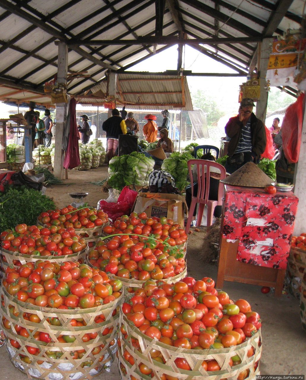 Рынок Bedugul Market Merta Sari Бедугул, Индонезия
